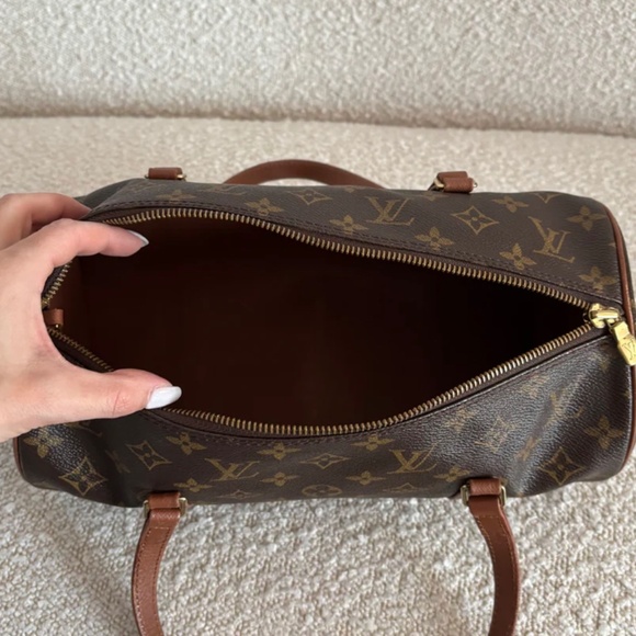 Authentic Louis Vuitton Papillon 30 Monogram - Picture 14 of 16